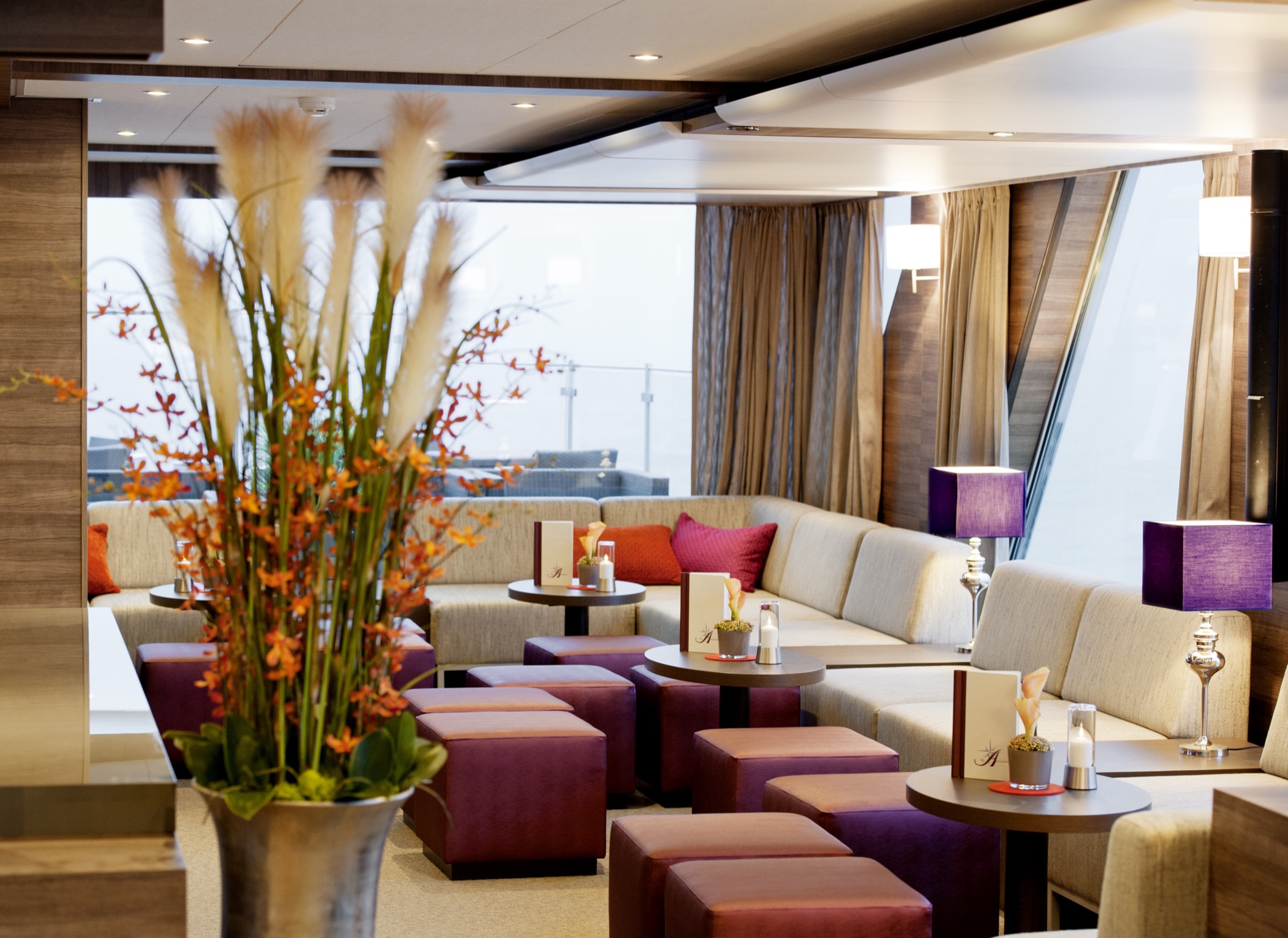 Amadeus Waterways 12 Amadeus Silver_Panorama Bar.jpg